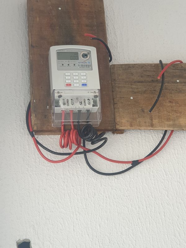 Equipamento de ensaio de medidores elétricos de frequência de 50 Hz com protocolo padrão STS para ensaios duradouros e de longa duração