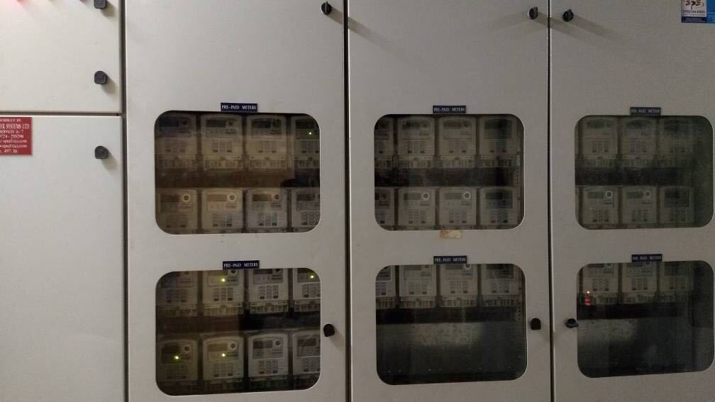 Equipamento de ensaio de medidores elétricos de frequência de 50 Hz com protocolo padrão STS para ensaios duradouros e de longa duração